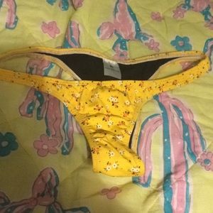 Ama Bikini Yellow Daisy Saukana Bottoms